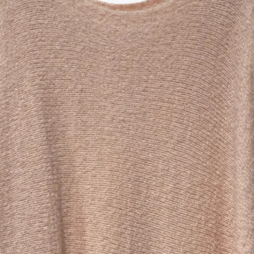 MADE IN ITALY Elegant Beige Sweater with Button Accents - Picture 3 of 7